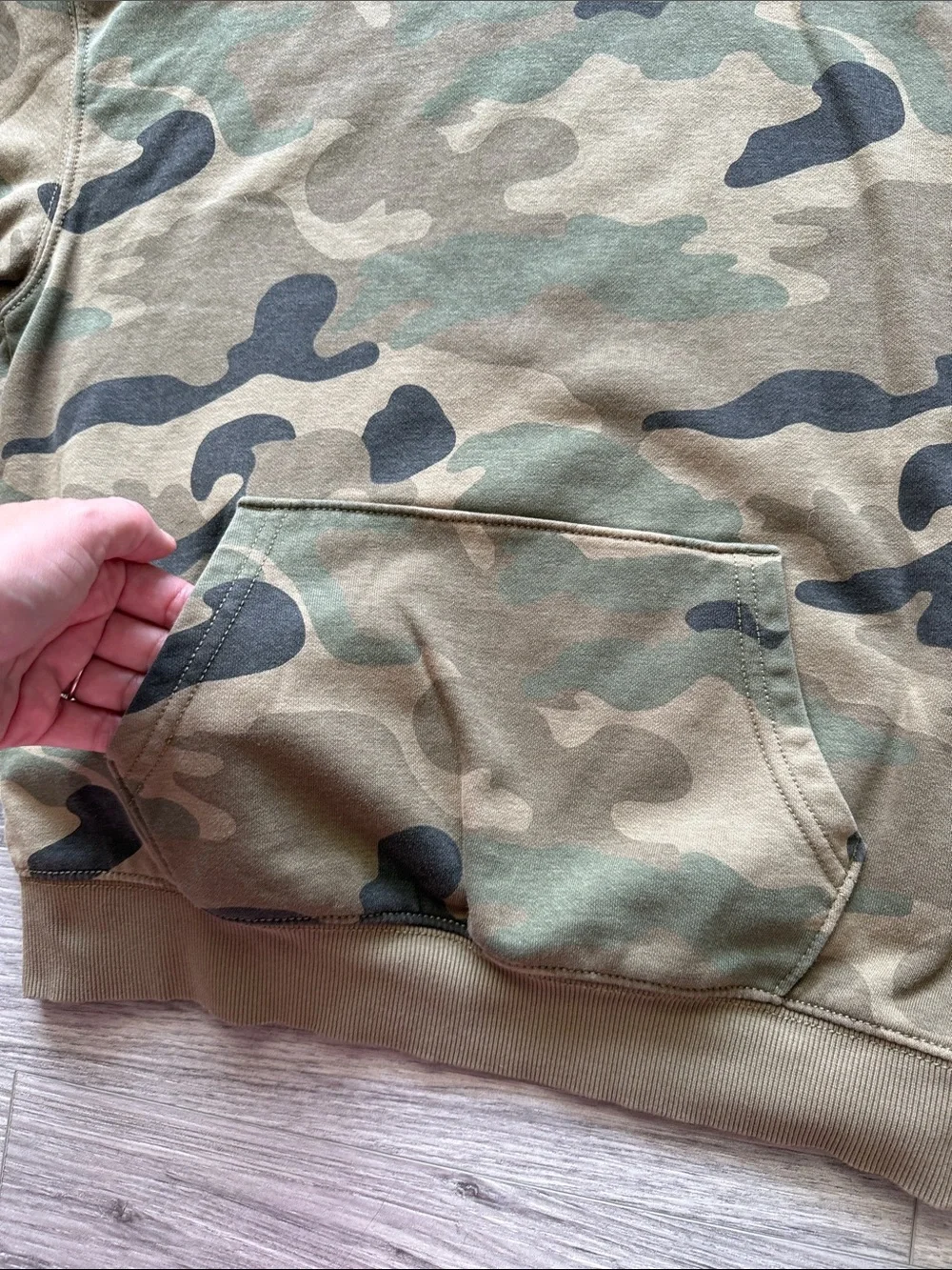 Old Navy Camo Hoodie Boys Size L 10/12